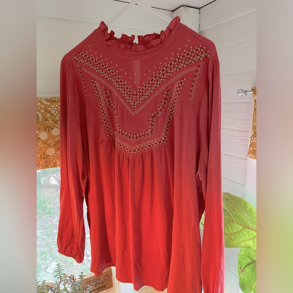 Torrid crinkle gauze embroidered high neck top size 3 coral